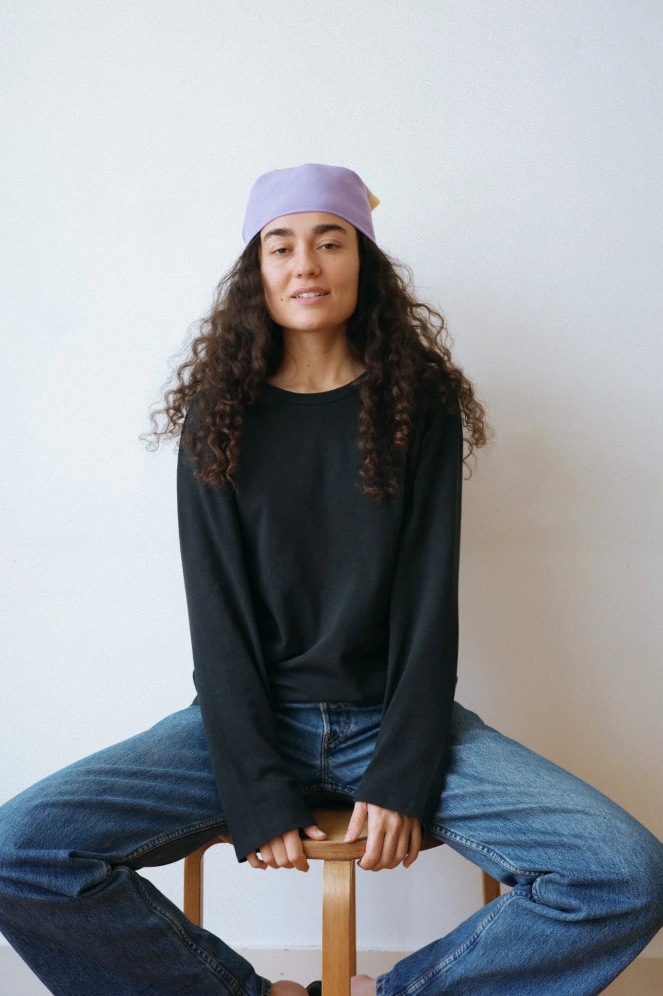 fig. 6: The Long Sleeve T-Shirt in Cast Iron